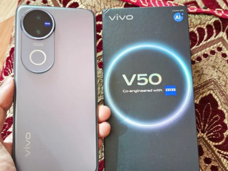 Vivo V50